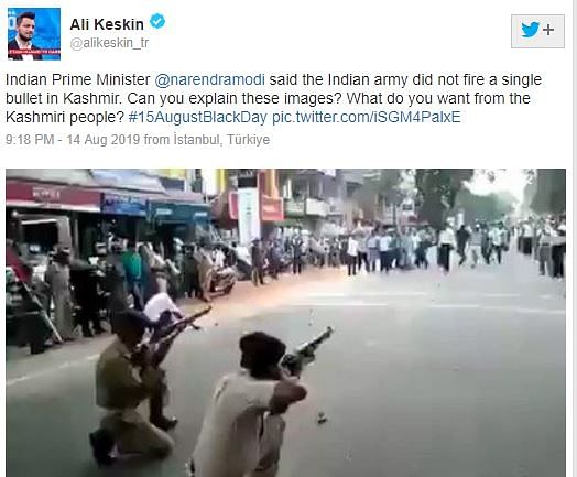 The video is not from Kashmir. It is a 2017 video from Jharkhand which shows a mock drill by Khunti police.