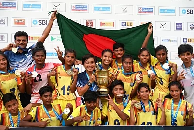 In the final of U17 Girls SubrotoCup International Football Tournament, Bangladesh Krida Shiksha Prothishtan successfully defended their title by defeating Nilmani English School, Manipur by a score line of 4-0.