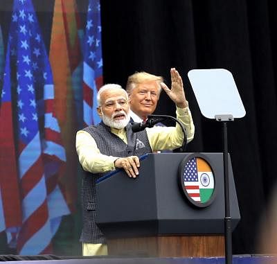 HOUSTON, Sept. 23, 2019 (Xinhua) -- Indian Prime Minister Narendra Modi addresses the "Howdy, Modi!" rally in Houston, Texas, the United States on Sept. 22, 2019. U.S. President Donald Trump on Sunday shared a stage with visiting Indian Prime Minister Narendra Modi here to address an Indian-American community. (Photo by Steven Song/Xinhua/IANS)