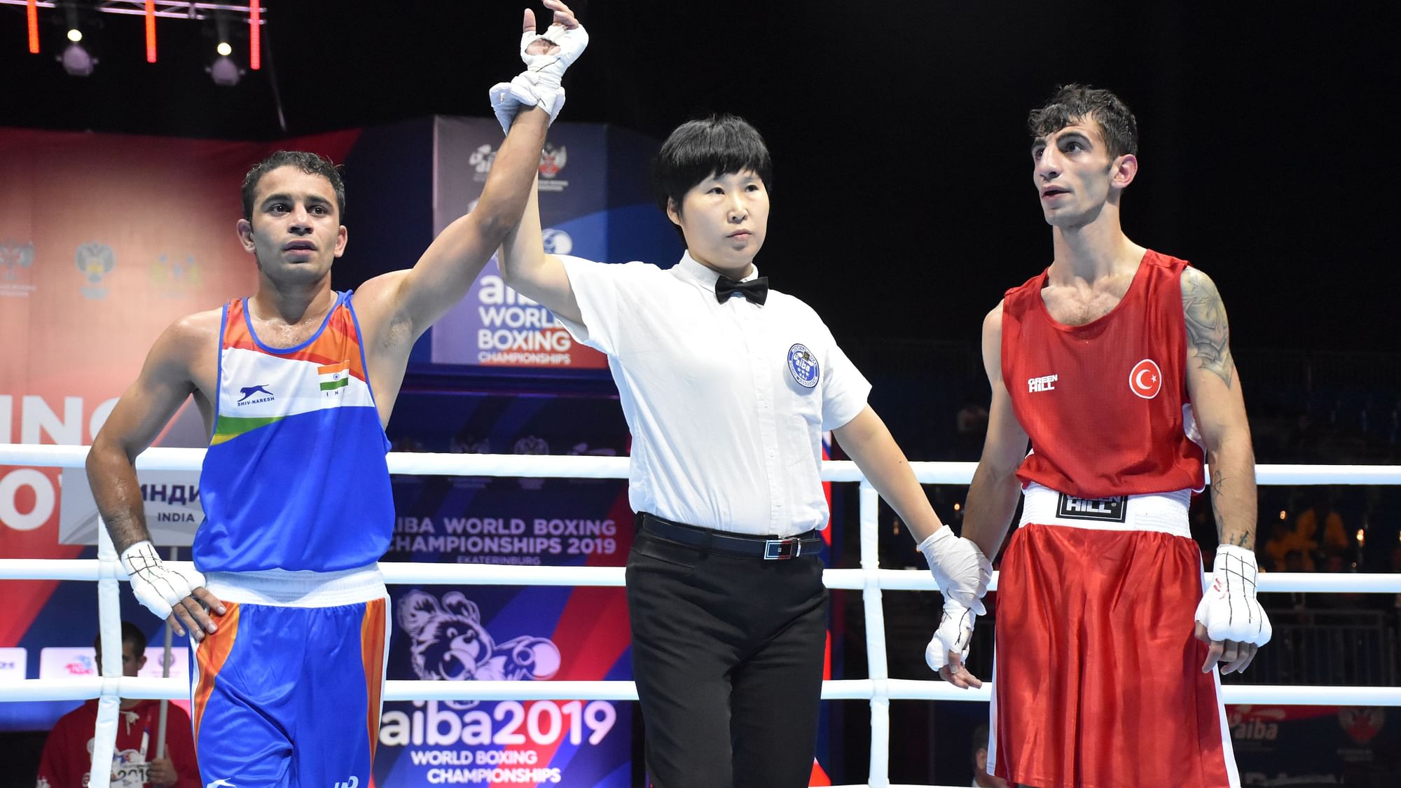 Amit Panghal (52kg) has advanced to the quarterfinals of the Boxing World Championships.