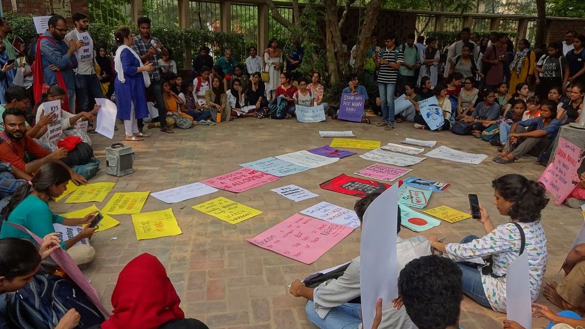 ‘Harassment’: DU Students Condemn Raids at Hany Babu’s Residence