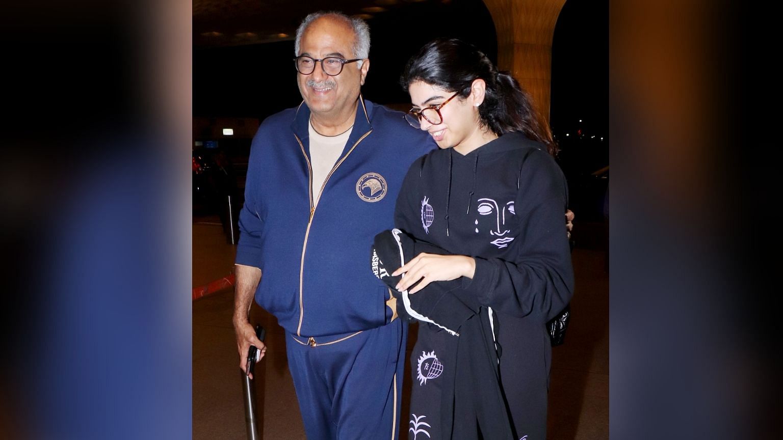 Boney Kapoor leaves with his daughter Khushi.