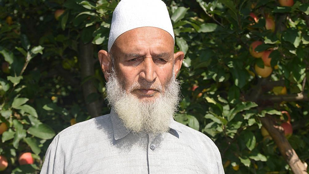 “We survived the hailstorm this year but we will not be able to survive this disaster,” says Haji Mohammed Ghani, 74, apple orchard owner, on the communication crisis in Kashmir that hit his fruit trade.
