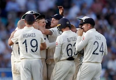 Ashes: Wade century in vain as England level series