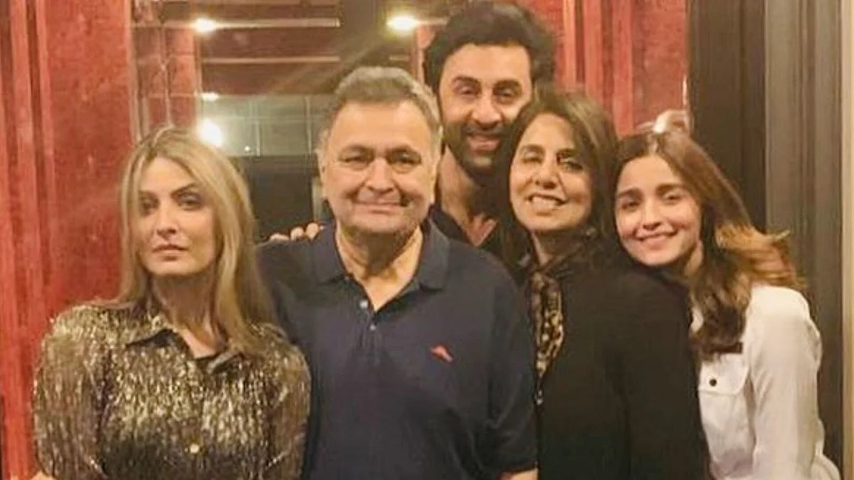 Neetu Kapoor, Rishi Kapoor, Ranbir Kapoor and Alia Bhatt.