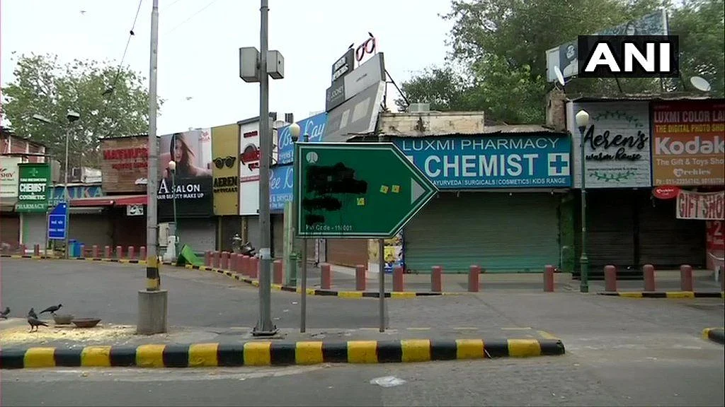 A team of the NDMC, which is responsible for the upkeep of the road, later restored the signage.