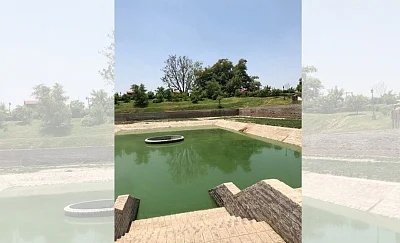 Subhari Rishi did Tapasya in water of this Tal and Yamunaji. He performed a Yagya for Maharaja Mandhana of Ayodhya when there a was long spell of drought.