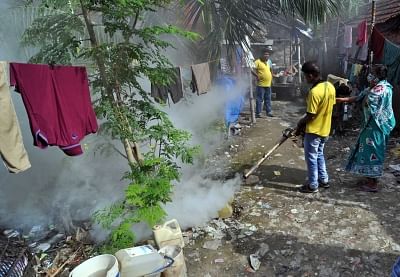 Kolkata: A health worker fumigates mosquito prone areas during anti-dengue fumigation drive in Kolkata on Sep 2, 2019. (Photo: Kuntal Chakrabarty/IANS)