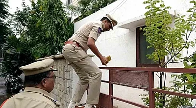 Hyderabad: Police during investigation at the residence of Former Andhra Pradesh Assembly Speaker Kodela Siva Prasada Rao, where he committed suicide, in Hyderabad on Sep 16, 2019. The senior TDP leader was found lying unconscious at his posh Banjara Hills residence at around 11 a.m. by family members. The police has registered a case of death under suspicious circumstances and launched investigations. (Photo: IANS)