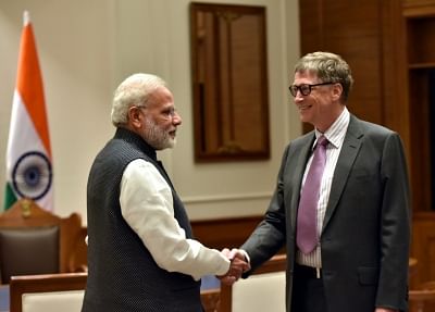 New Delhi: Bill & Melinda Gates Foundation Co-Chairman Bill Gates calls on Prime Minister Narendra Modi in New Delhi on Nov 16, 2016. (Photo: IANS/PIB)
