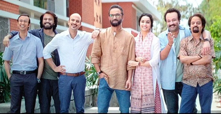 Sushant Singh Rajput, Shraddha Kapoor, Naveen Polishetty, Tahir Raj Bhasin, Varun Sharma in a still from <i>Chhichhore</i>.