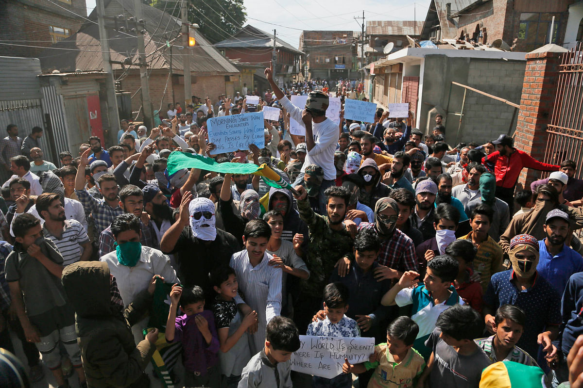 There was another round of protests by civilians, and crackdown by security forces in Soura on Friday, 13 September.