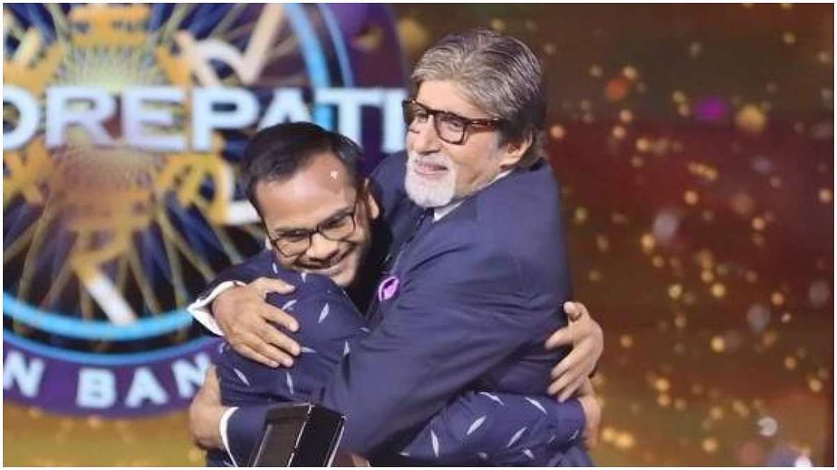 KBC 11 Crorepati Sanoj Raj: Amitabh Bachchan with KBC’s first <i>crorepati<i>, Sanoj Raj.</i></i>