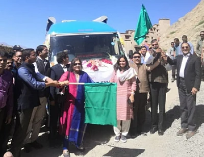 Leh: Union MoS Culture and Tourism (Independent charge) Prahlad Singh Patel flags off the first ever Mobile Science Exhibition (SCIENCE EXPLORER) of National Council of Science Museums (NCSM) for the entire Ladakh Region in Leh on Sep 5, 2019. (Photo: IANS/PIB)