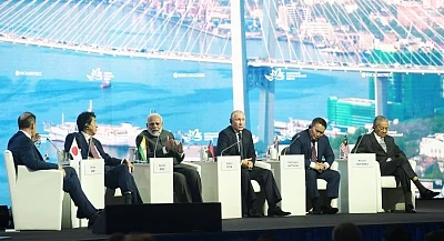 New Delhi: Prime Minister Narendra Modi with Japanese Prime Minister Shinzo Abe, Russian President Vladimir Putin, Mongolian President Khaltmaagiin Battulga and Malaysian Prime Minister Mahathir Bin Mohamad at the Eastern Economic Forum (EEF) 2019 in Vladivostok, Russia on Sep 5, 2019. (Photo: IANS/PIB)