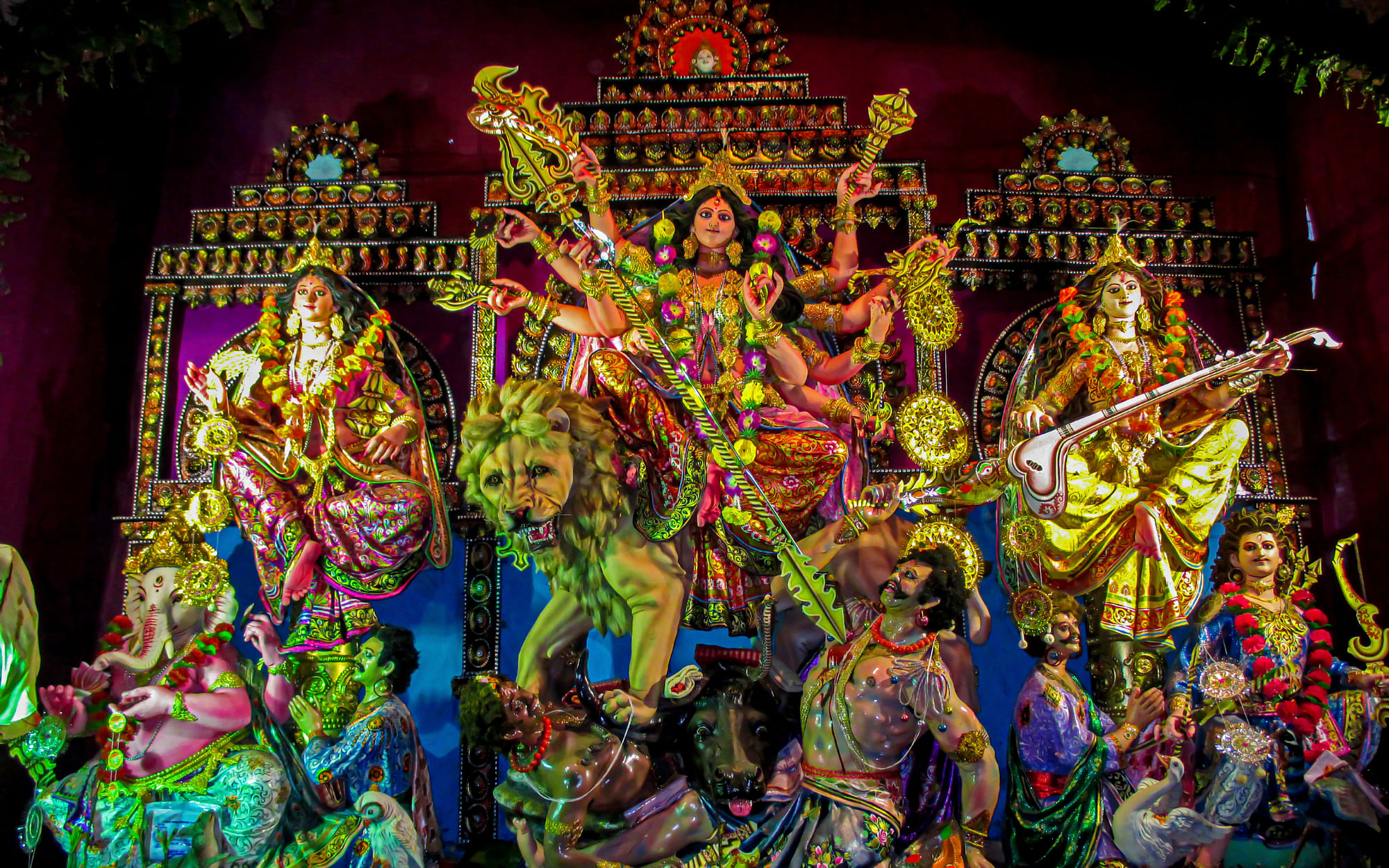Maha Navami is celebrated on the ninth day of Navaratri .