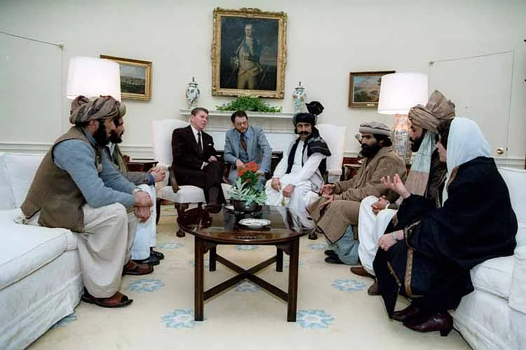 Pak PM Falls for Reagan-Mujahideen-US Founding Fathers Misquote