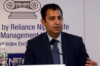 Mumbai: Reliance Nippon Life Asset Management ED and CEO Sundeep Sikka addresses during a programme where Reliance Mutual Fund (RMF) announced Further Fund Offer 3 (FFO3) of its Central Public Sector Enterprises - Exchange Traded Fund (CPSE ETF) in Mumbai, on Nov 20, 2018. (Photo: IANS)