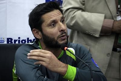 LAHORE, May 22, 2015 (Xinhua) -- Pakistani cricket team captain Shahid Afridi speaks during a press conference at the Gaddafi Cricket Stadium in eastern Pakistan