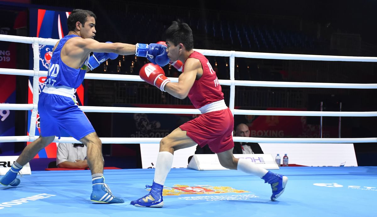  Indian boxers  Amit Panghal and Manish Kaushik are vying for a spot in the finals at the World Championships.
