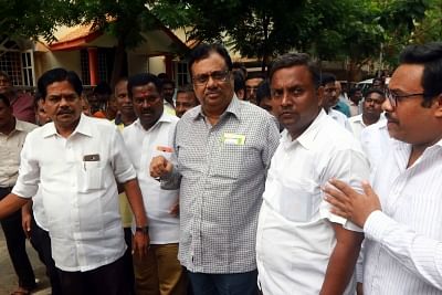 Chennai: Tamil Nadu Congress Committee president EVKS Elangovan visits at DMK President M. Karunanidhi