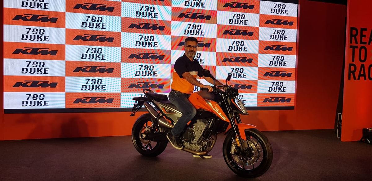 The KTM 790 Duke is a super-sport naked bike that competes with  the Triumph Street Triple and Suzuki GSX 750.