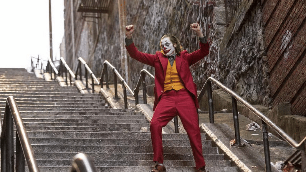 Joaquin Phoenix in and as Joker.