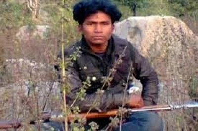 Just when people thought that the guns had fallen silent in the Chambal region, a dreaded dacoit is flexing his muscles with an eye on the upcoming Assembly bye-election in Manikpur, a BJP seat. Babli Kol, 38, the dreaded dacoit who carries an award of Rs 7 lakh on his head, has suddenly become active in the region.