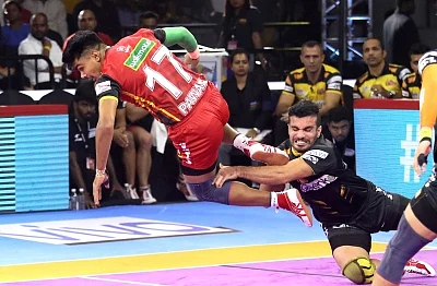 Bengaluru: Players in action during Pro Kabaddi Season 7 match between Bengaluru Bulls and Telagu Titan at Kanteerava Stadium in Bengaluru on Sep 6, 2019. (Photo: IANS)