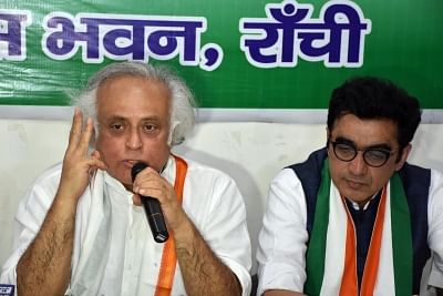 Ranchi: Congress leader Jairam Ramesh accompanied by Jharkhand party President Ajoy Kumar, addresses a press conference in Ranchi, on April 27, 2019. (Photo: IANS)