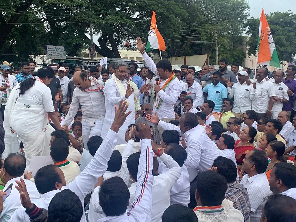 Shivakumar Hospitalised in B’luru After Complaint of Chest Pain
