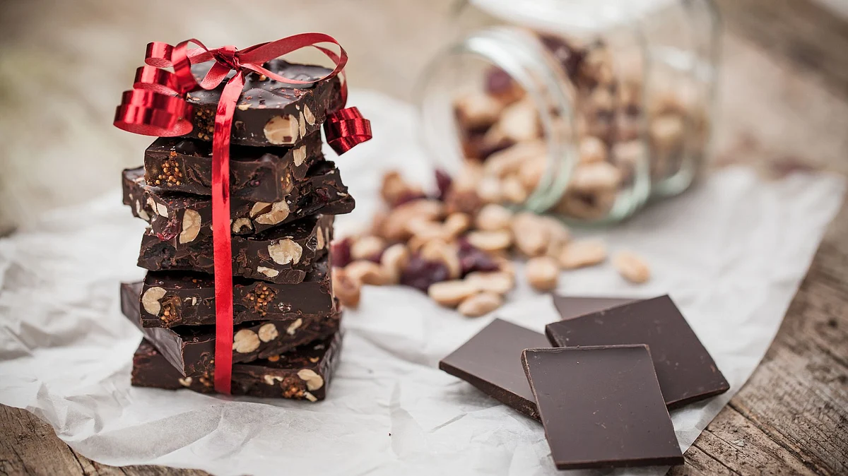 This Diwali, Ditch the Mithais and Gift Someone Better Health