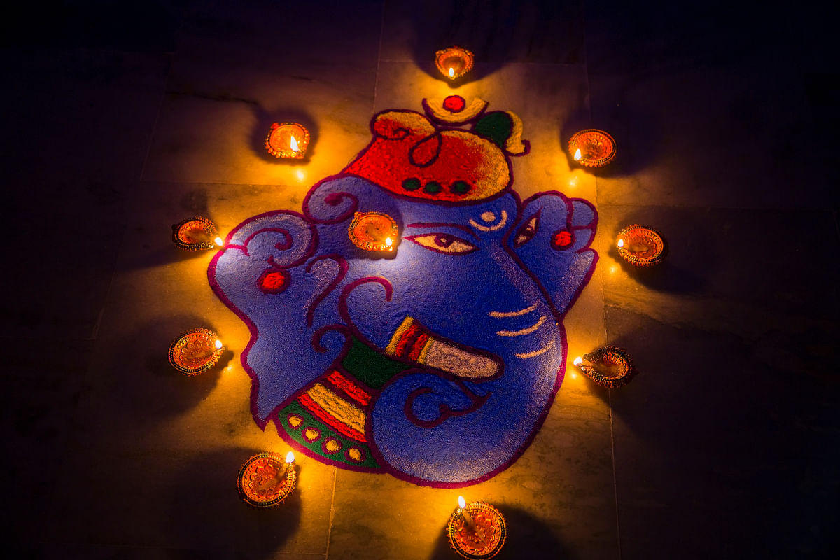 If you have not started decorating your house yet, here are some interesting decoration ideas for Diwali 2019: