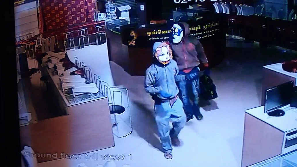 Jewellery worth crores of rupees was robbed from a popular store, Lalitha Jewellers, in Trichy, Tamil Nadu on Tuesday by two men, wearing cat and dog masks.