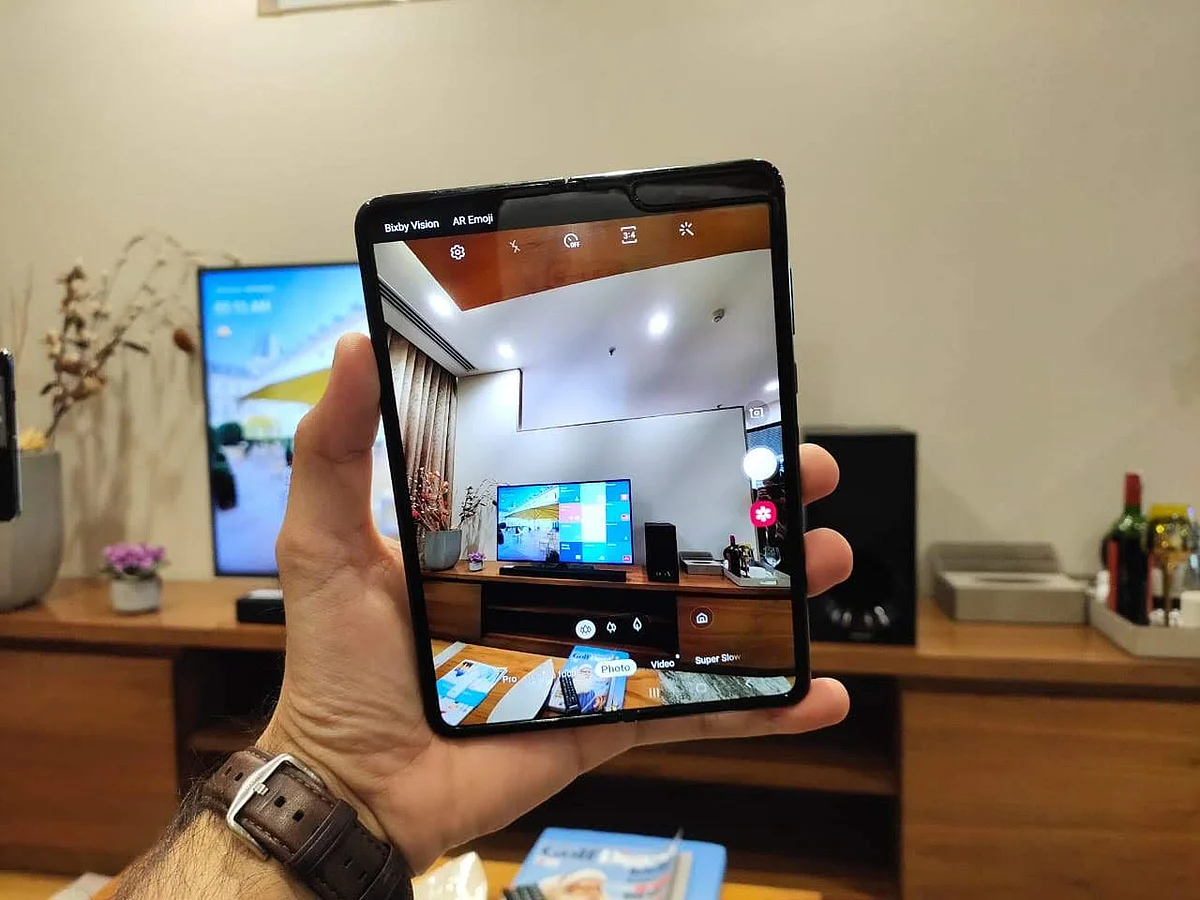 The Samsung Galaxy Fold comes with a total of 6 cameras on-board.