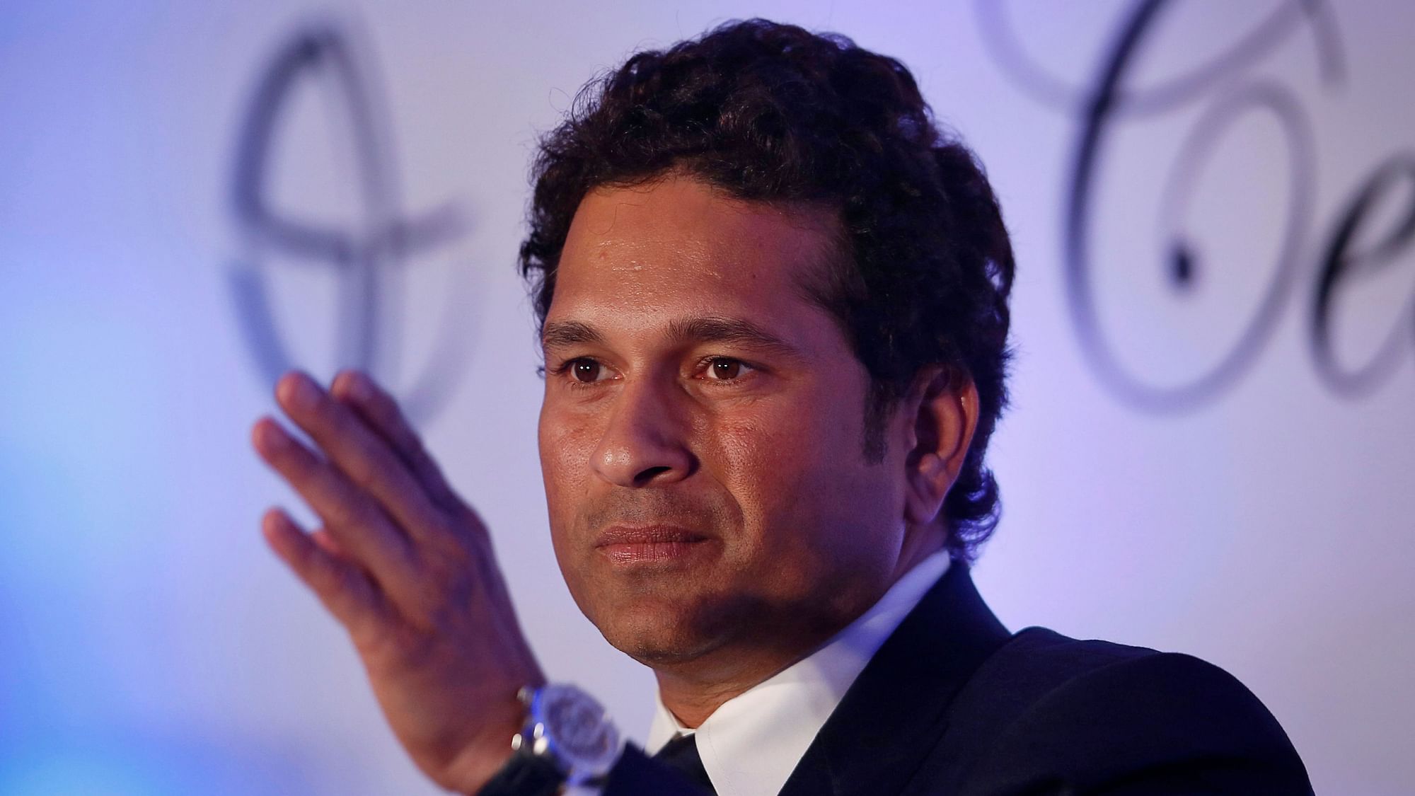 Sachin Tendulkar has sought help on Twitter for finding a waiter whose advice led him to redesign his elbow guard.