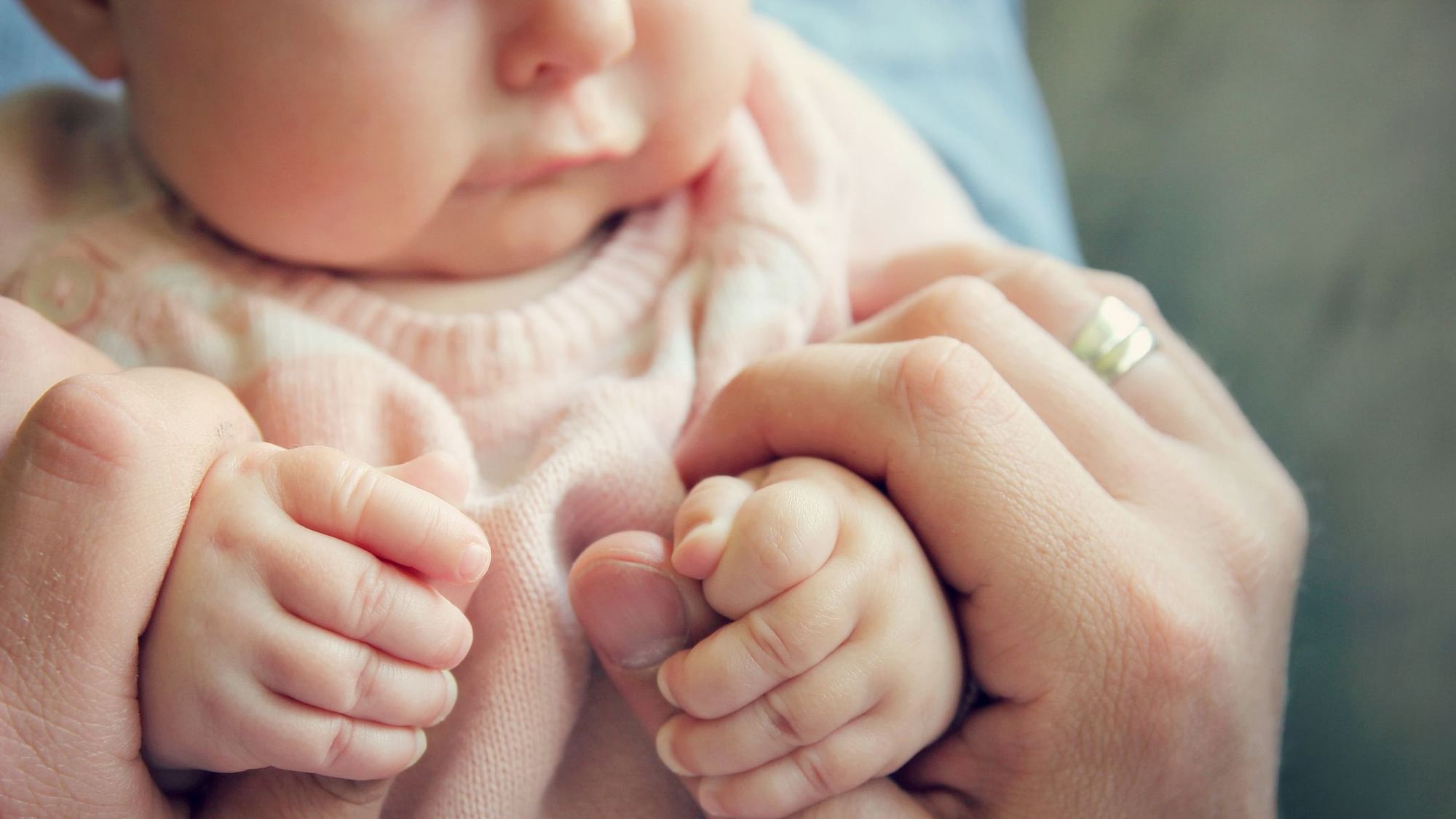 Researchers have linked heaviness in babies to the development of childhood food allergies&nbsp;