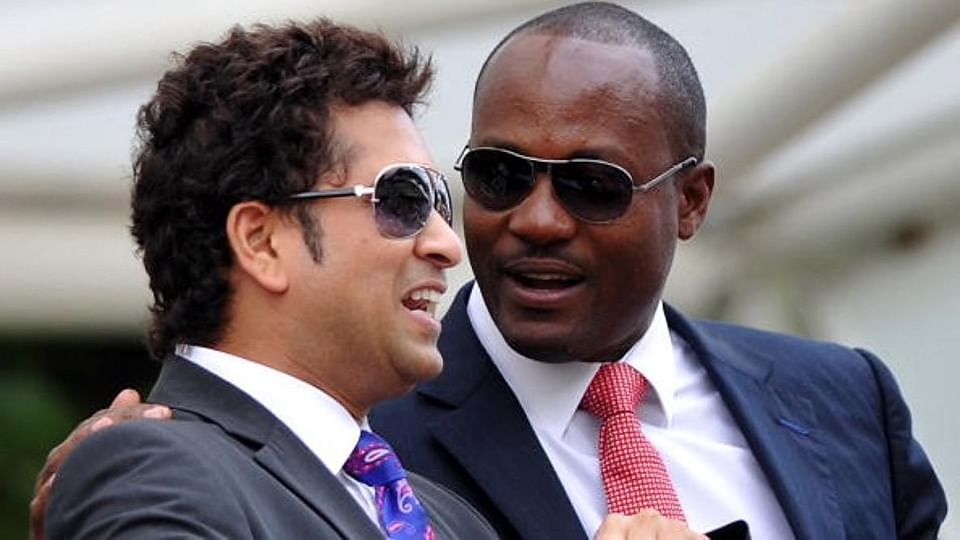 Legends Sachin Tendulkar and Brian Lara share a laugh.&nbsp;