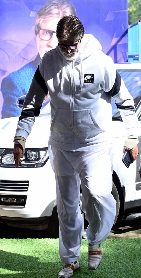 Amitabh returns to work after being discharged from hospital. 