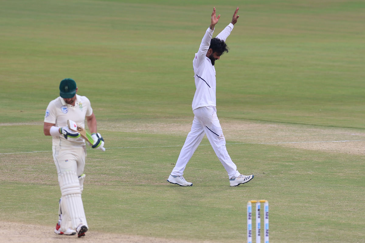 Dean Elgar and de Kock struck centuries to help South Africa avoid the threat of a follow-on in the first Test.