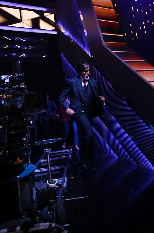 Amitabh Bachchan on the sets of <i>Kaun Banega Crorepati</i>.