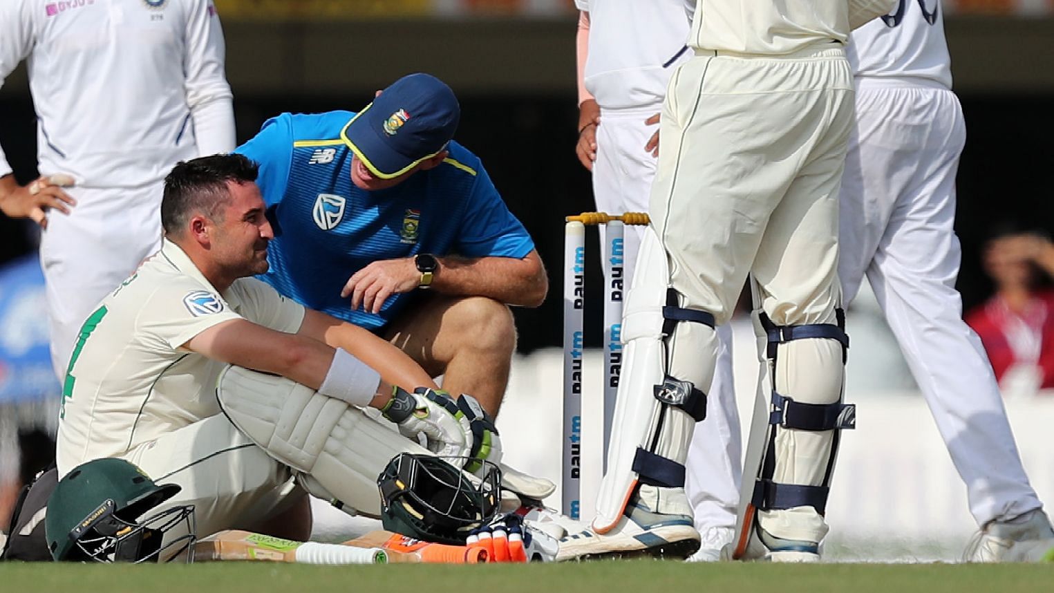 Dean Elgar had to retire hurt post a knock on the helmet by a rising Umesh Yadav delivery just before the Tea break on Day 3.