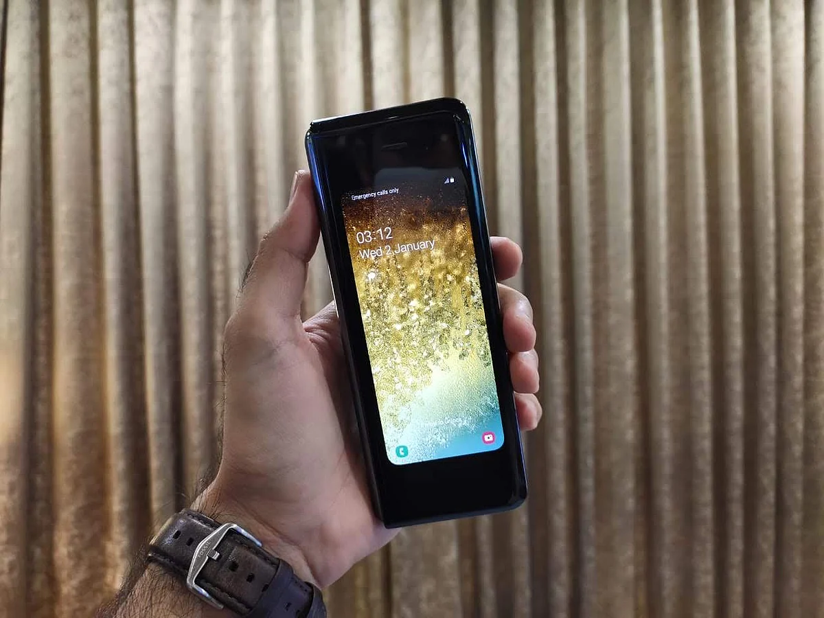 The Galaxy Fold runs of a 4038mAh battery.
