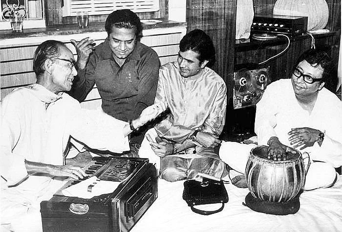 SD Burman, Shakti Samanta, Rajesh Khanna and RD Burman. 