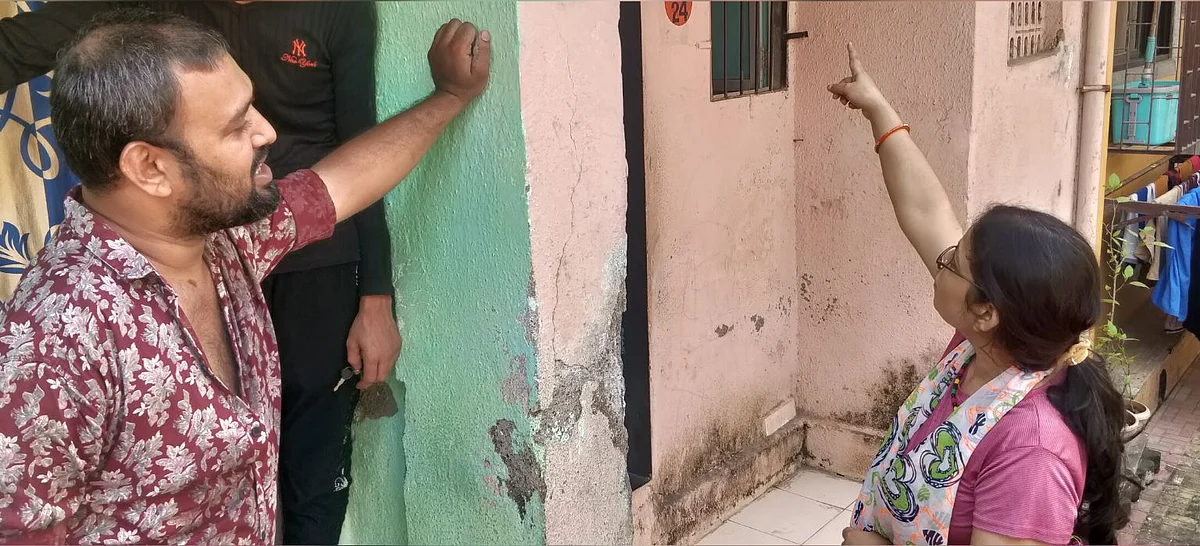 Vishwa Bhanu’s wife, Priyanka, and their neighbour, Imran Khan, on Monday, arguing about the fairy lights and what had transpired on Saturday evening.