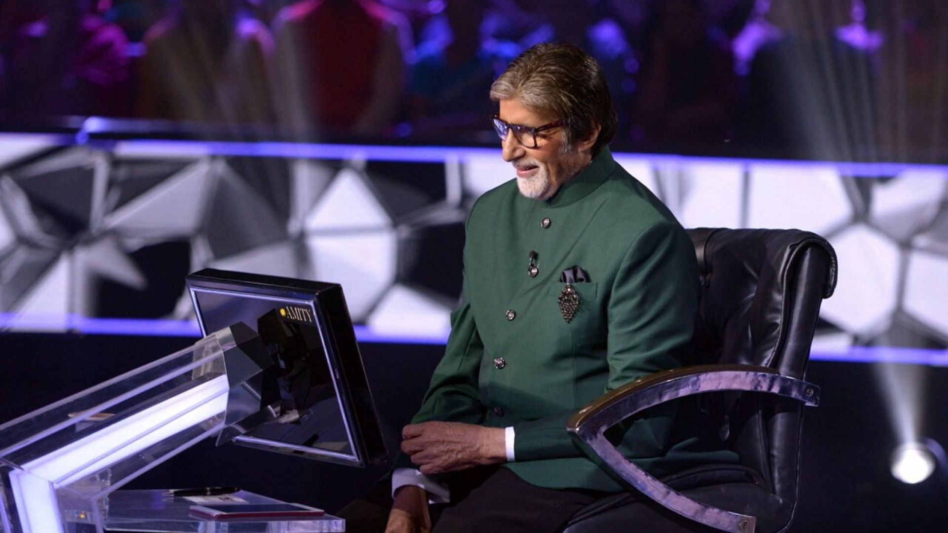 Amitabh Bachchan on the sets of <i>Kaun Banega Crorepati</i>.