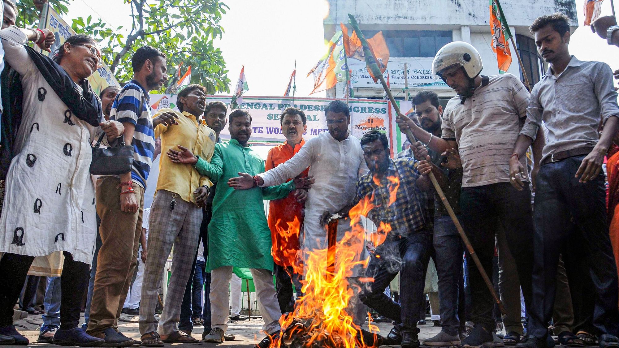 BJP workers in Kolkata burnt effigies of Rahul Gandhi, before Congress launched its own protest.