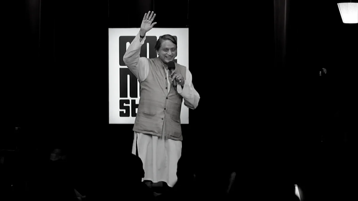 <i>Neta wala </i>pose<i>.</i>