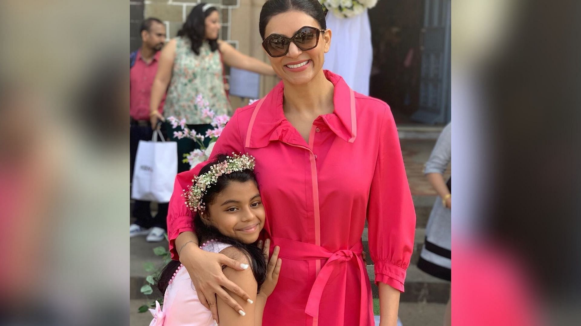Sushmita Sen and her daughter Alisah at a wedding.