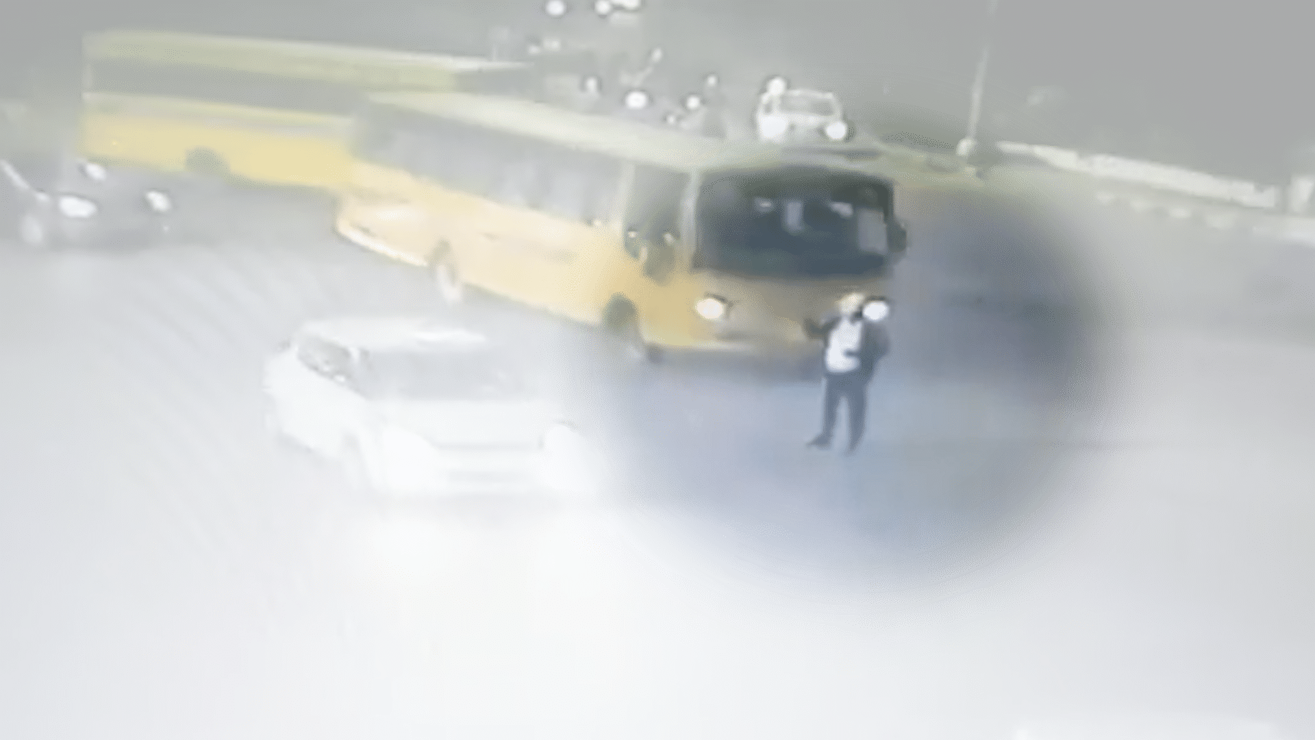 Traffic policeman seen getting hit by a bus in Chandigarh